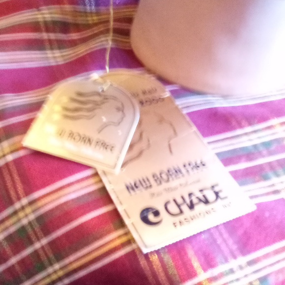 New CHADE Born Free Dark Brown 100% Synthetic Hair - Picture 6 of 11